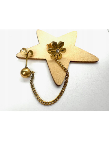 PODWÓJNY Kolczyk ze stali chirurgicznej z łańcuszkiem złoty 1 sztuka