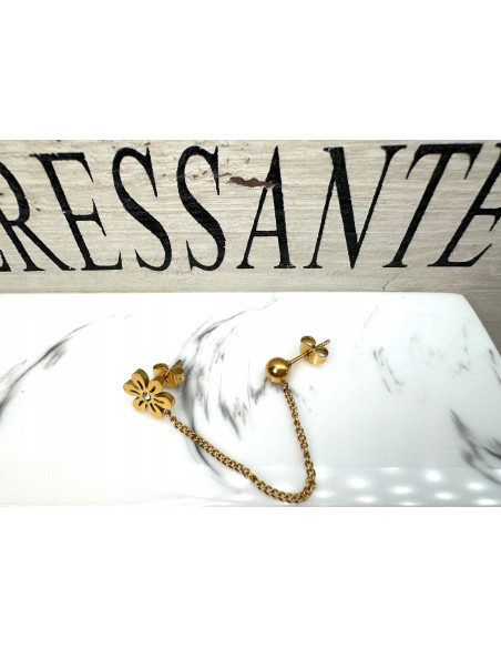 PODWÓJNY Kolczyk ze stali chirurgicznej z łańcuszkiem złoty 1 sztuka