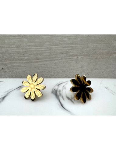 Kolczyki KWIATKI stal chirurgiczna Lolita...