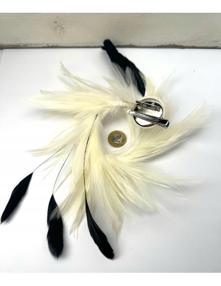 Fascynator na głowę BROSZKA PRZYPINKA Stroik na głowę PIÓRA ecru