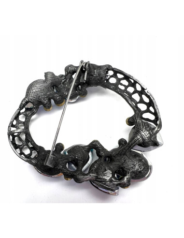 Klasyczna Broszka z niebieskimi kamieniami...