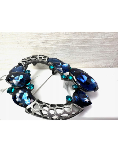 Klasyczna Broszka z niebieskimi kamieniami...