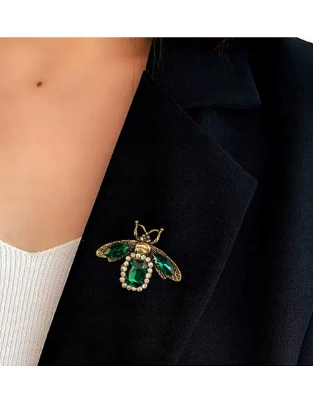 Broszka Medalion ozdobna Lolita Accessories zielona z kamieniami Mucha
