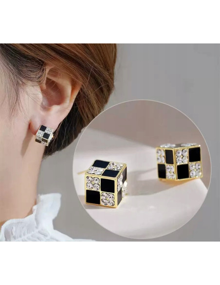 Kolczyki Szachownica srebrny sztyft 925 Lolita Accessories Kostki