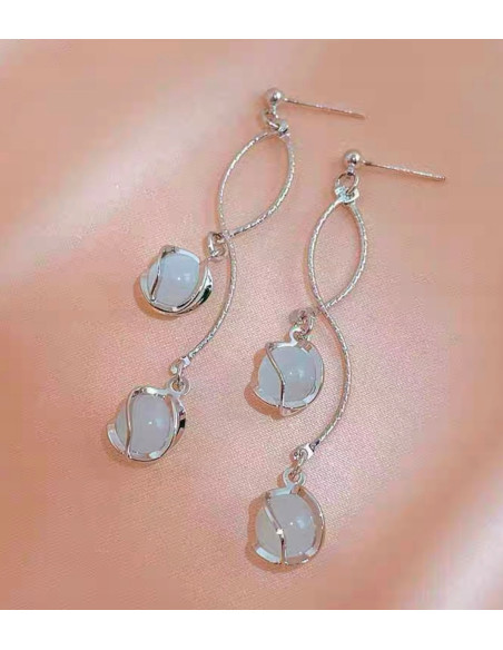 Kolczyk DŁUGIE ŚWIDERKI Z KULECZKAMI Lolita AKCESORIA srebrny sztyft 925