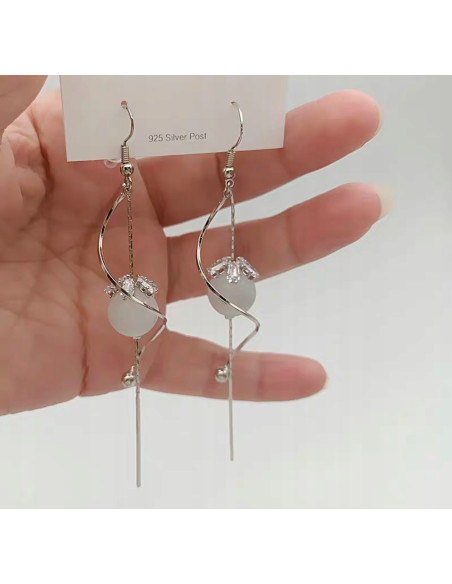 Kolczyk DŁUGIE ŚWIDERKI Z KULECZKAMI Lolita AKCESORIA srebrny sztyft 925