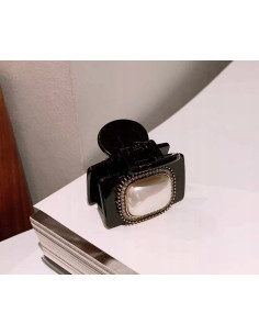 Klamra Lolita Accessories czarna z perłą