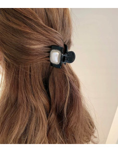 Klamra Lolita Accessories czarna z perłą 2