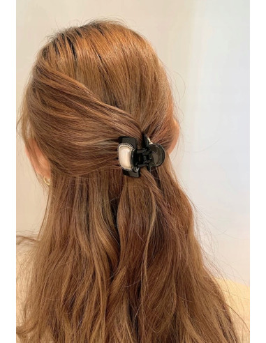 Klamra Lolita Accessories czarna z perłą