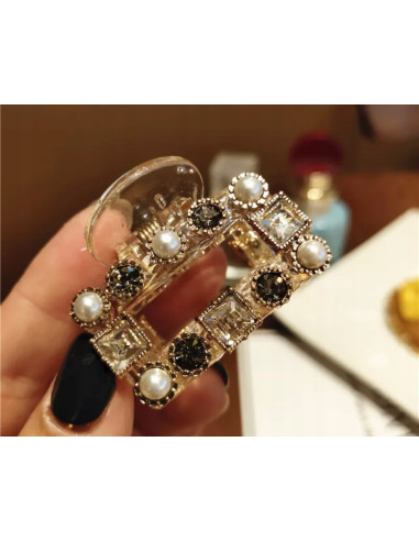 Klamra Lolita Accessories złota z kamieniami