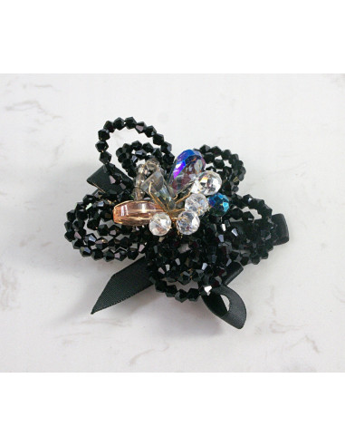 KWIAT z KRYSZTAŁAMI KAMIENIE PRZYPINKA OZDOBA...
