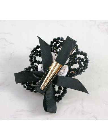 KWIAT z KRYSZTAŁAMI KAMIENIE PRZYPINKA OZDOBA...