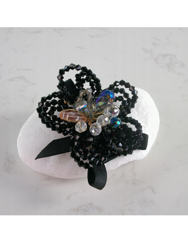 KWIAT z KRYSZTAŁAMI KAMIENIE PRZYPINKA OZDOBA...