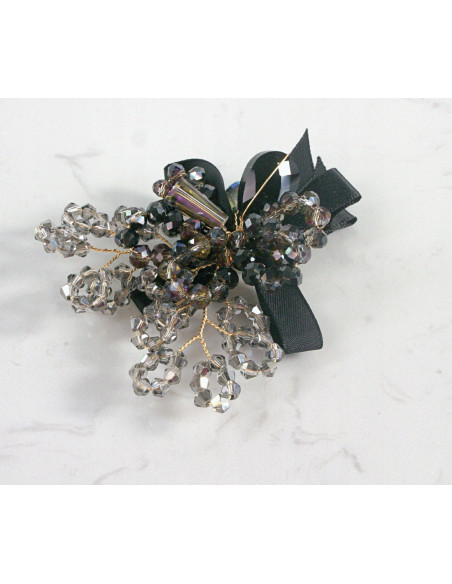 KWIAT Z KRYSZTAŁKAMI KAMIENIE PRZYPINKA OZDOBA GLAMOUR LOLITA AKCESORIA
