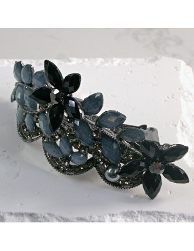 Klamra francuska kwiatek z liśćmi i  perłą...