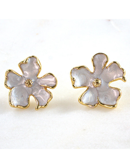 Kolczyki  ze stali chirurgicznej BIAŁE KWIATY  BOHO Lolita Akcesoria