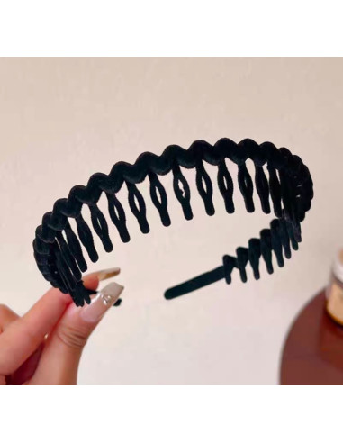 Opaska przytrzymująca włosy z grzebieniem...