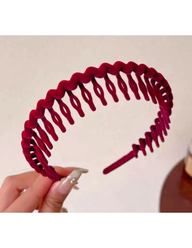 Opaska przytrzymująca włosy z grzebieniem...