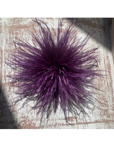 KWIAT Z PIÓR  BROSZKA PRZYPINKA PIÓRA PUSZEK...