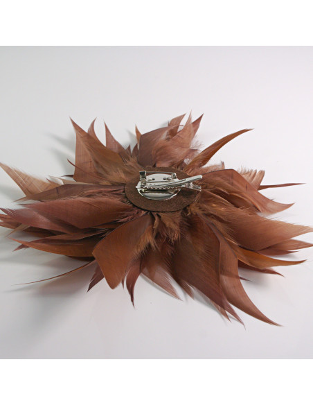KWIAT Z PIÓR  BROSZKA PRZYPINKA PIÓRA  LOLITA AKCESORIA 14 CM