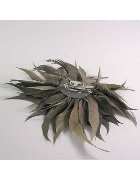 KWIAT Z PIÓR  BROSZKA PRZYPINKA PIÓRA  LOLITA AKCESORIA 16 CM XL