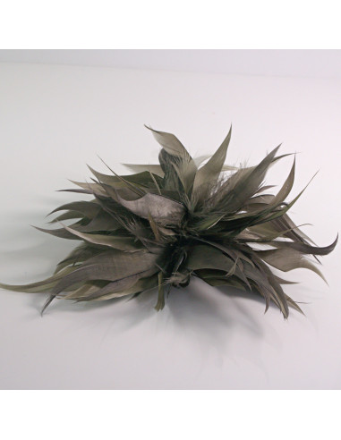 KWIAT Z PIÓR  BROSZKA PRZYPINKA PIÓRA  LOLITA...