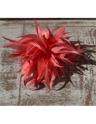 KWIAT Z PIÓR  BROSZKA PRZYPINKA PIÓRA  LOLITA...