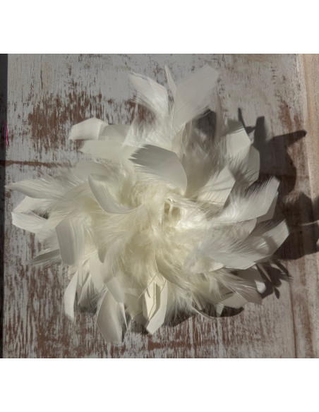 KWIAT Z PIÓR  BROSZKA PRZYPINKA PIÓRA  LOLITA AKCESORIA 16 CM XL