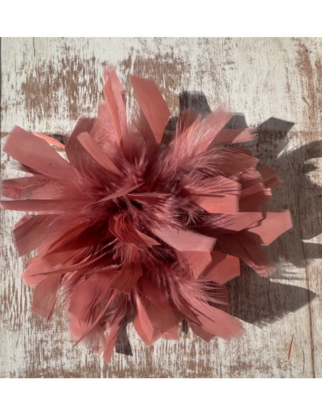 KWIAT Z PIÓR  BROSZKA PRZYPINKA PIÓRA  LOLITA AKCESORIA 16 CM XL