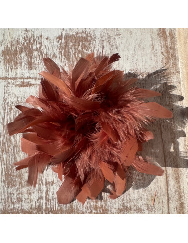 KWIAT Z PIÓR  BROSZKA PRZYPINKA PIÓRA  LOLITA...