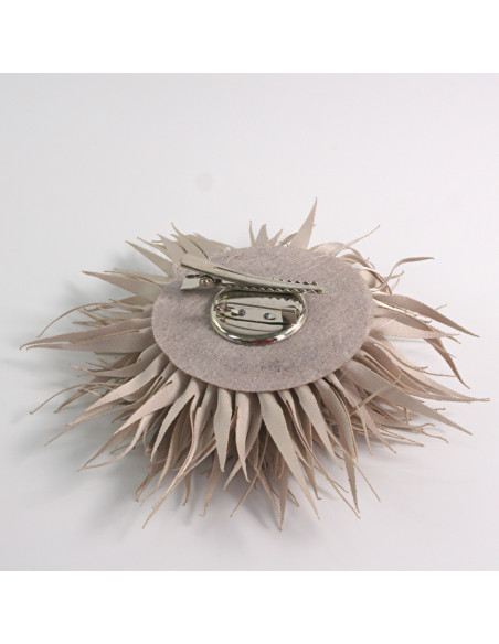 KWIAT Z MATERIAŁU KOLCE  BROSZKA PRZYPINKA LOLITA AKCESORIA 10 cm PIASKOWY