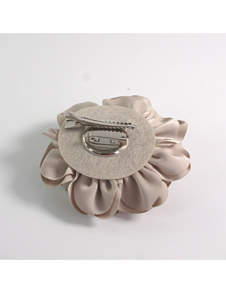 KWIAT Z MATERIAŁU BROSZKA PRZYPINKA LOLITA AKCESORIA 11 CM BEŻOWY PIASKOWY