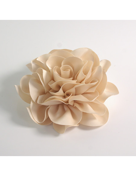 KWIAT Z MATERIAŁU BROSZKA PRZYPINKA LOLITA AKCESORIA 10 CM ECRU