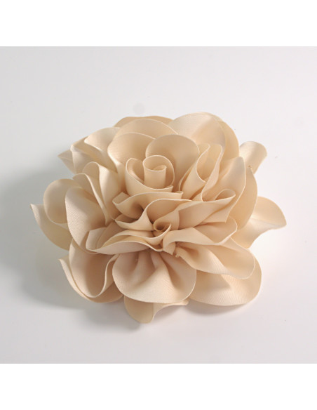 KWIAT Z MATERIAŁU BROSZKA PRZYPINKA LOLITA AKCESORIA 10 CM ECRU