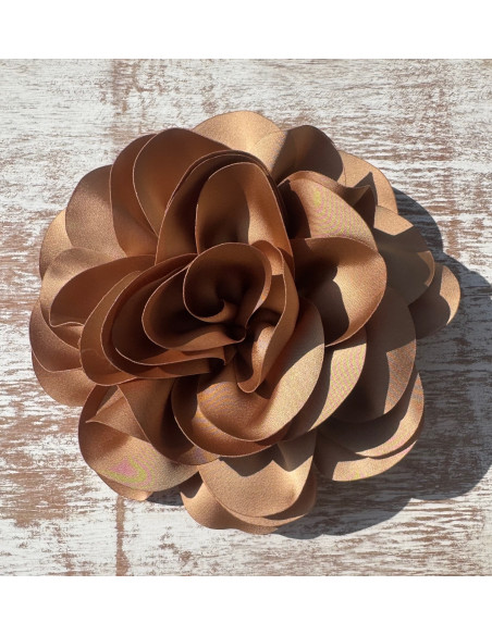 KWIAT Z MATERIAŁU BROSZKA PRZYPINKA LOLITA AKCESORIA 10 CM BEŻOWY