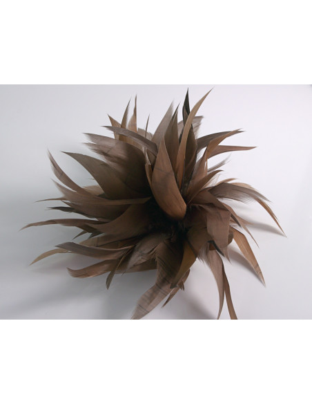 KWIAT Z PIÓR BROSZKA PRZYPINKA PIÓRA LOLITA AKCESORIA 14 CM