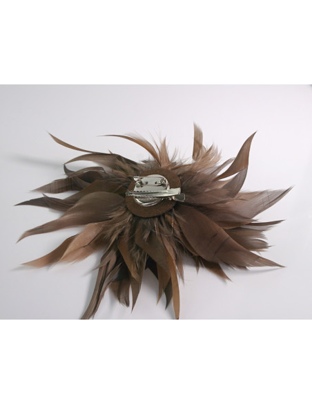 KWIAT Z PIÓR BROSZKA PRZYPINKA PIÓRA LOLITA AKCESORIA 14 CM
