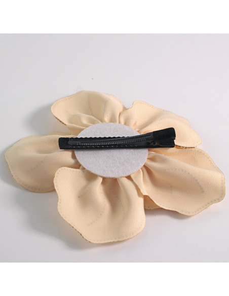 KWIAT Z MATERIAŁU RÓŻA BROSZKA PRZYPINKA LOLITA AKCESORIA 15 CM ECRU