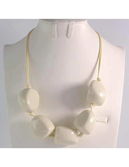 Naszyjnik kamienie ecru w stylu BOHO Lolita Akcesoria