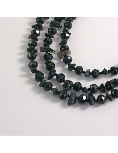 Naszyjnik potrójny czarne kamienie z koralikami...