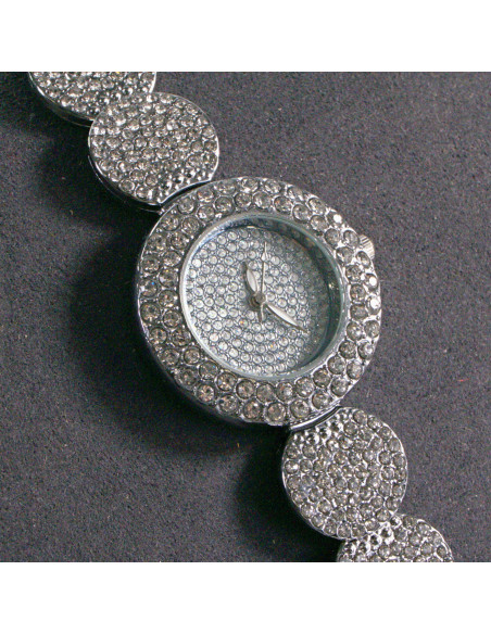 Zegarek damski vintage srebrny zwężany z tarczą z kamieni Lolita Akcesoria