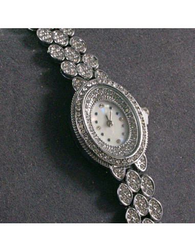 Zegarek damski vintage srebrny z białą tarczą z...