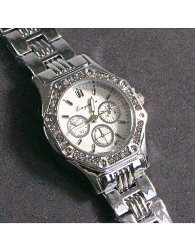 Zegarek damski vintage srebrny z białą tarczą...