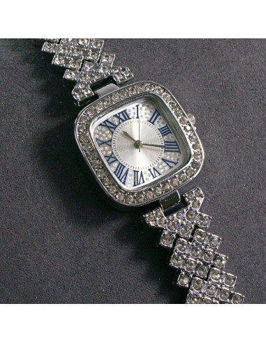 Zegarek damski vintage srebrny ze zwężanym...