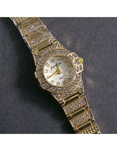 Zegarek damski vintage złoty z białą tarczą i cyrkonią Lolita Akcesoria