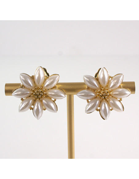 Klipsy do Uszu Lolita Accessories Klips do Ucha KWIATKI Z PEREŁKAMI PEREŁY