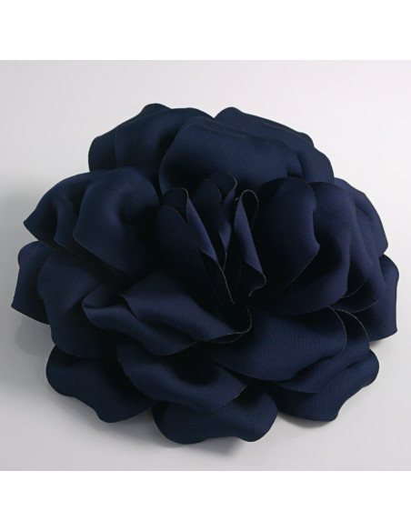 KWIAT Z MATERIAŁU BROSZKA PRZYPINKA LOLITA AKCESORIA 14 CM GRANATOWY