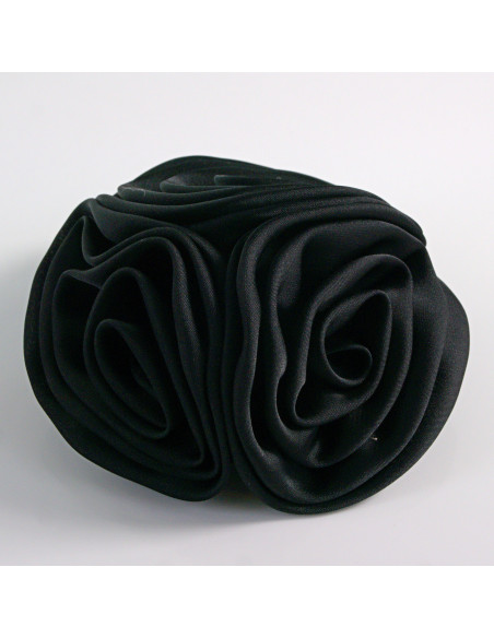 KWIAT Z MATERIAŁU BROSZKA PRZYPINKA LOLITA AKCESORIA POTRÓJNA RÓŻA CZARNY