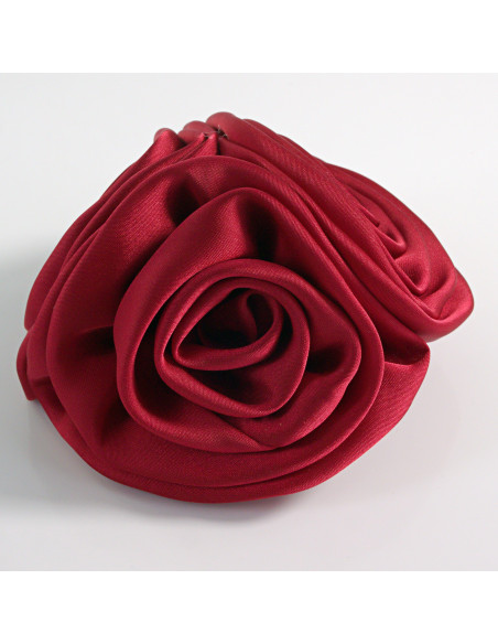 KWIAT Z MATERIAŁU BROSZKA PRZYPINKA LOLITA AKCESORIA POTRÓJNA RÓŻA BORDOWY