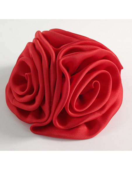 KWIAT Z MATERIAŁU BROSZKA PRZYPINKA LOLITA AKCESORIA POTRÓJNA RÓŻA CZERWONY